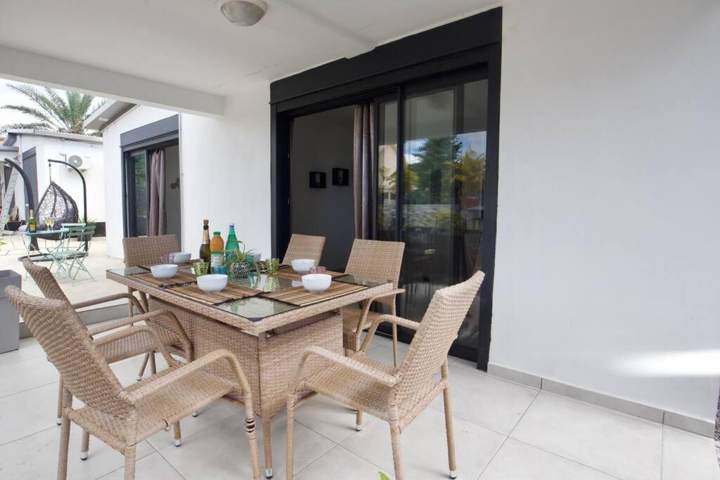 Villa Du Beau Vallon 2 Jacuzzi Privatif Et Piscine Chauffee Partagee Saint-Benoît 외부 사진